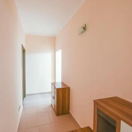 Apartment Rozsa Voelgy *