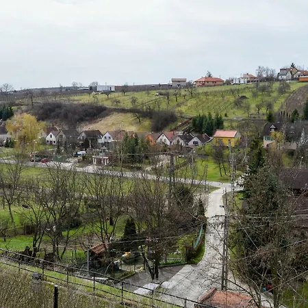 아파트 Rozsa Voelgy 에게르