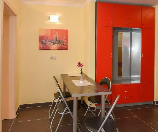 Rozsa Voelgy 에게르