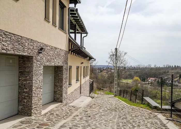 Rozsa Voelgy 아파트 *